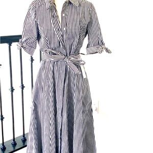 Calvin Klein Women’s Sixe 8 maxi dress, fit and flair.Black and White checkered.